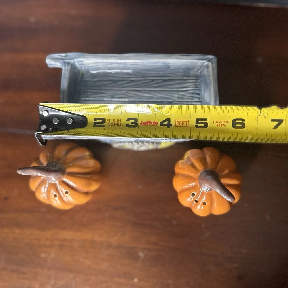 Cracker Barrel Fall Pumpkin Stoneware ~ Salt & Pepper Shakers In A Farm Wagon